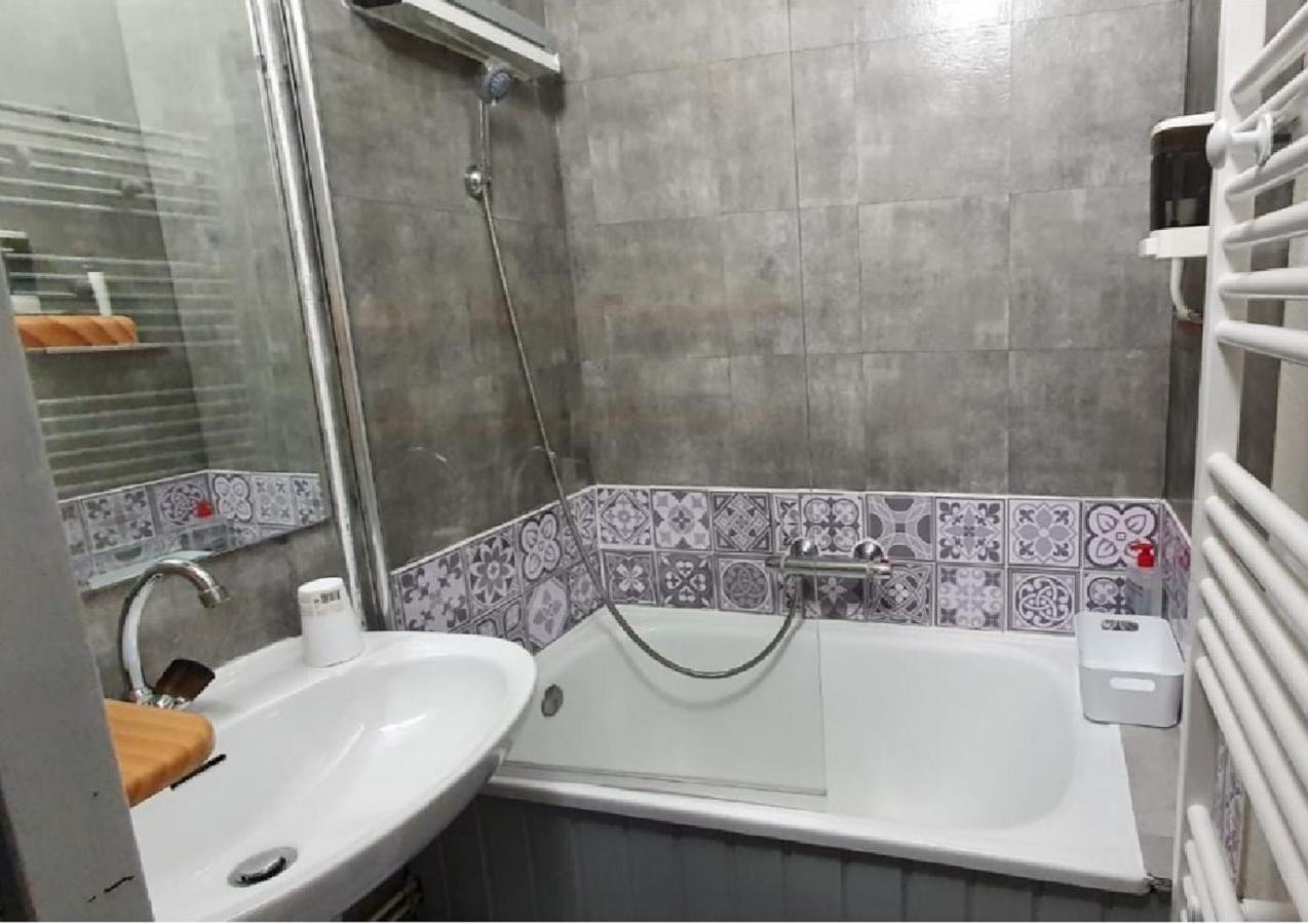 Studio 2 Alpes, Proche Lac Buissonniere, Menage Inclus, Balcon, Parking Ле дез Альп Экстерьер фото